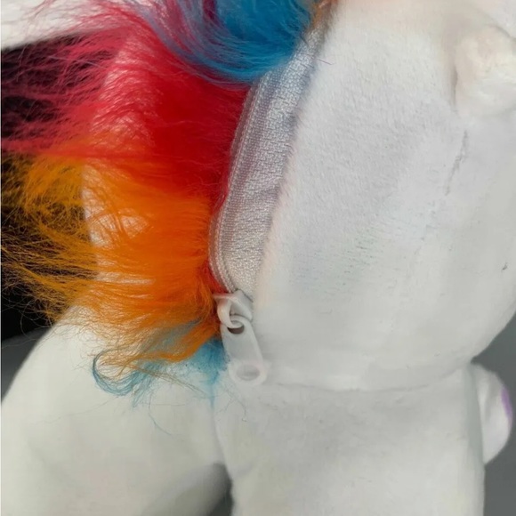 Unicorn Slippers Light up Kids Plush White Slippers One Size approx (3 -… - Picture 7 of 7